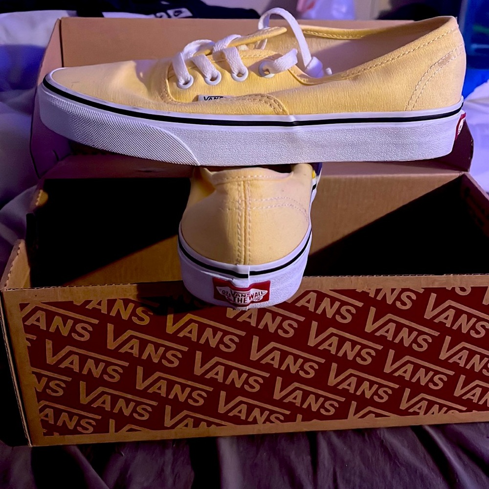 Vans yellow low